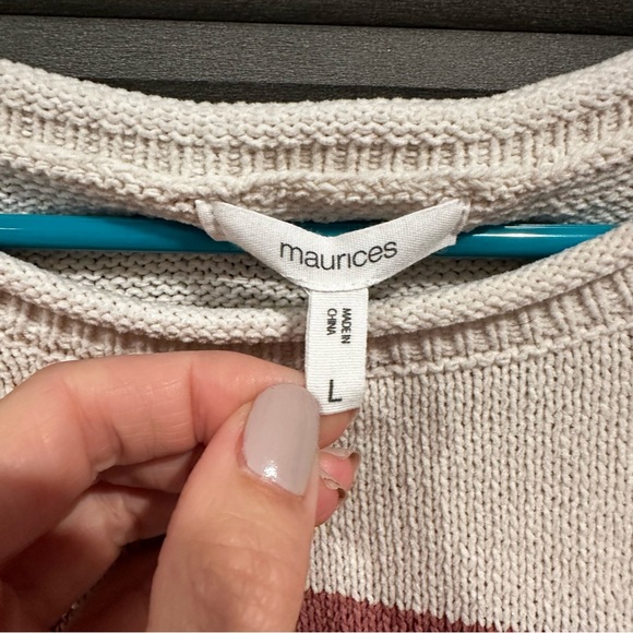 Maurices Sweater - Size L - Picture 2 of 4